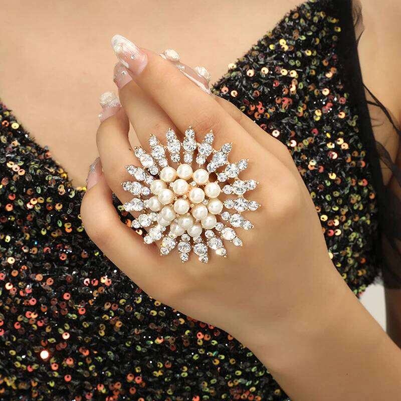 Elegant White Pearl Crystal Women Jewelry Accessories Big Korean Flower Zircon Engagement Ring Party Gift H260312