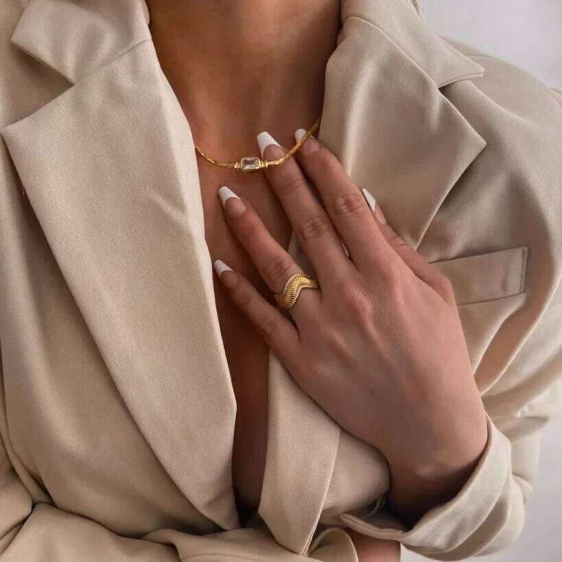 Retro Stainless Steel Creative Chain Necklace for Women Charm Shiny Square Crystal Pendant Necklaces Wedding Jewelry Gifts H260312