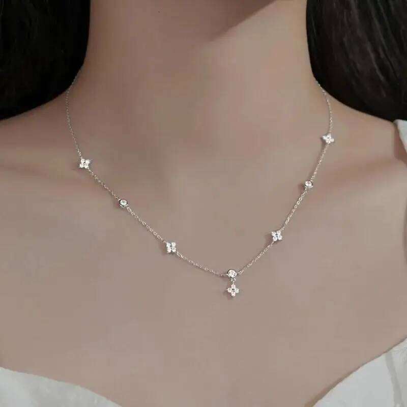 Light Inlaid Zircon Flower Chain Necklace for Women Stylish Style Princess Party Jewelry Girls Birthday Gifts H260312