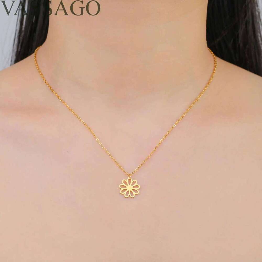 VASSAGO Daisies Stainless Steel Chrysanthemum Pendant Necklace for Women Little Wild Flower Jewelry H260312