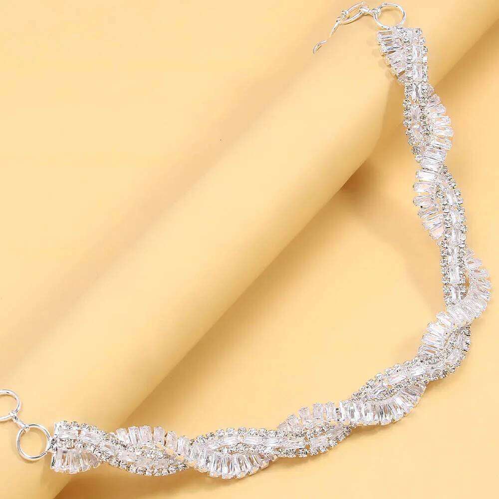Sparkling Geometric Crystal Choker for Women Trendy Weave Rhinestone Short Necklaces Statement Party Jewelry H260312