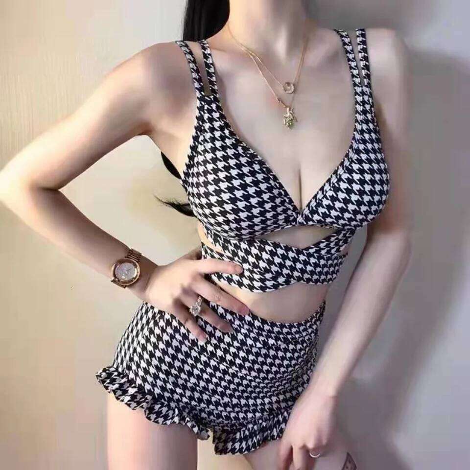 Plaid Swimwear Ladies Korea New Star Same Swim Hollow Out Cross Straps Bikini Swimsuit Women Sexy Bikinis Suit 26H0313