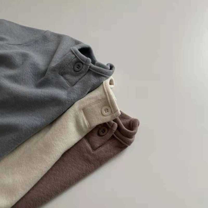 T-shirts Boys' and girls' spring and autumn base shirt, stylish and trendy solid color children's long-sleeve T-shirt with buttons