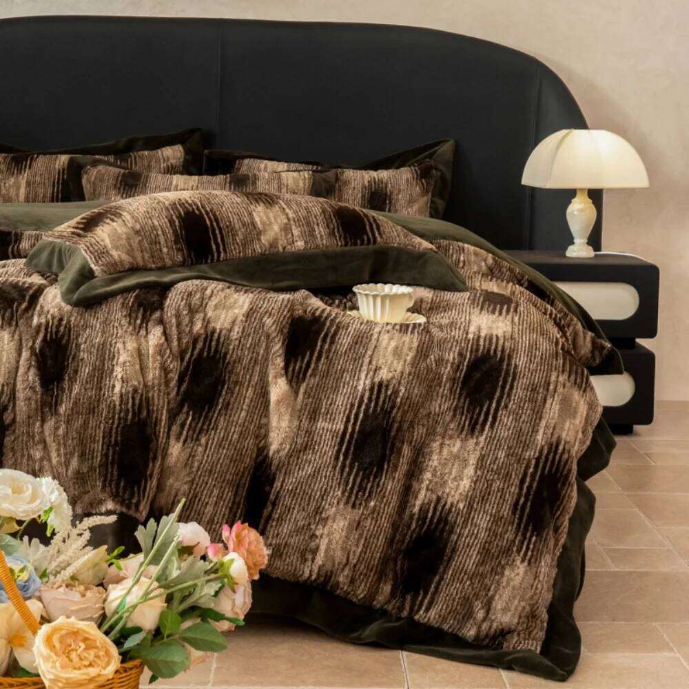 Thicken Coral Fleece Bedding Autumn Winter Warm Leopard Print Rabbit Plush Duvet Cover Bed Sheet Pillowcases Four-Piece Set H260312 - view 3