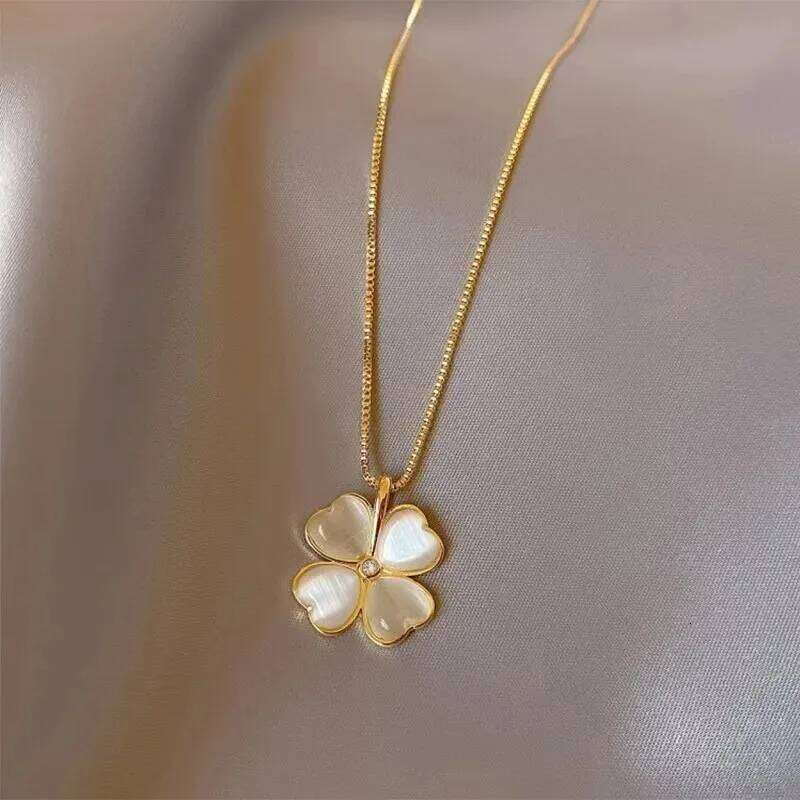 Exquisite Stainless Steel Beautiful Flower Necklace Fashion Classic Geometric Niche Light Clavicle Chain Girls Gift H260312