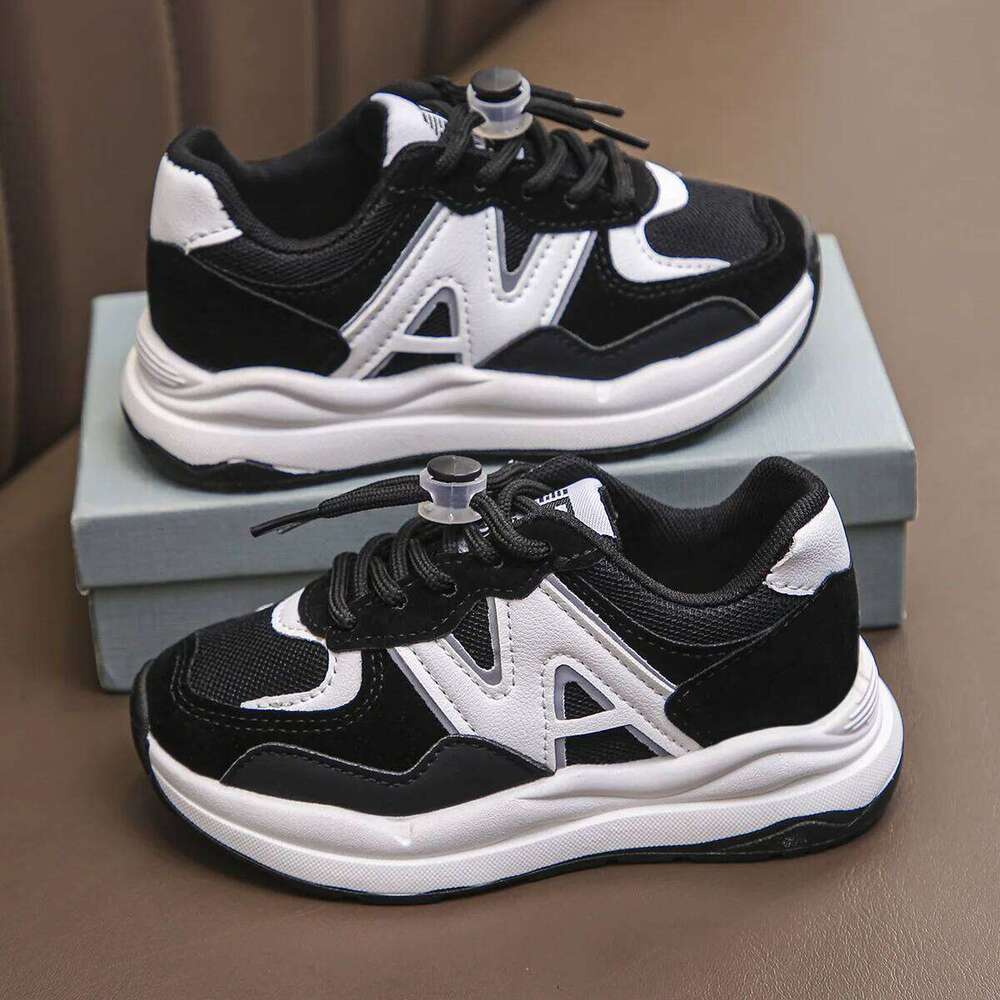 Kids Boys Girls Soft Sneakers Fashion Sports Running Casual Baby Toddler Outdoor Flat Shoes Trend Chic Basketball Footwear 26Y0313