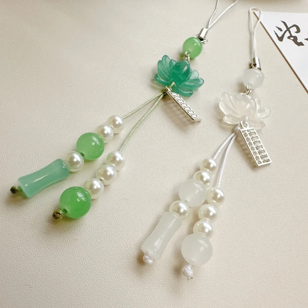 Chinese-style Handmade Beaded Lotus Pendant Key Chains Mobile Phone Chain for Women Men Ethnic Charm Jewelry Accessory Gift 260311