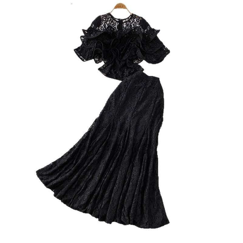 Designer style elegant lace top with three-dimensional pleated edges, two-piece set with high waist and slim fit fishtail skirt