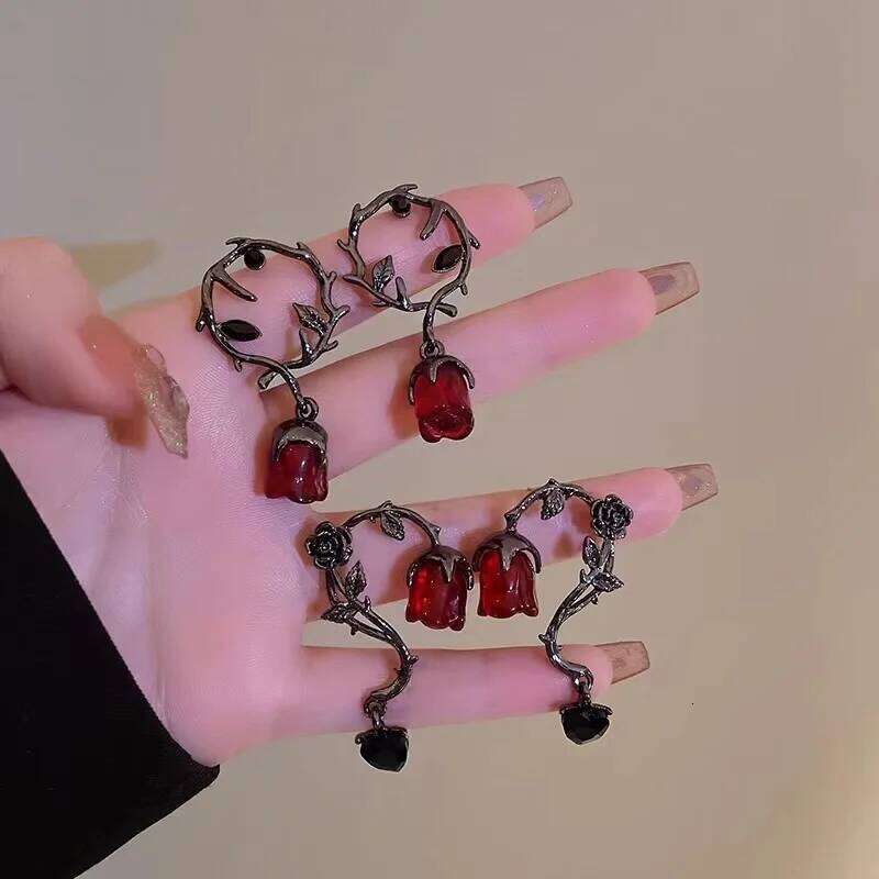 Double Layer Red Crystal Pendant Necklace Layered Necklaces Thorn Rose Clavicle Chain Choker Earrings Goth Jewelry set Gift H260312