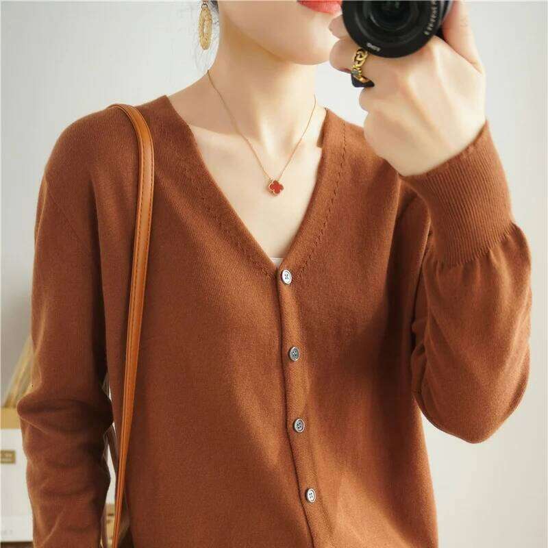 Autumn And Winter Women's V-neck Sweater 100% Knitted Long Staple Cotton Cardigan Basic Classic Korean Versatile Top SMY Z260313
