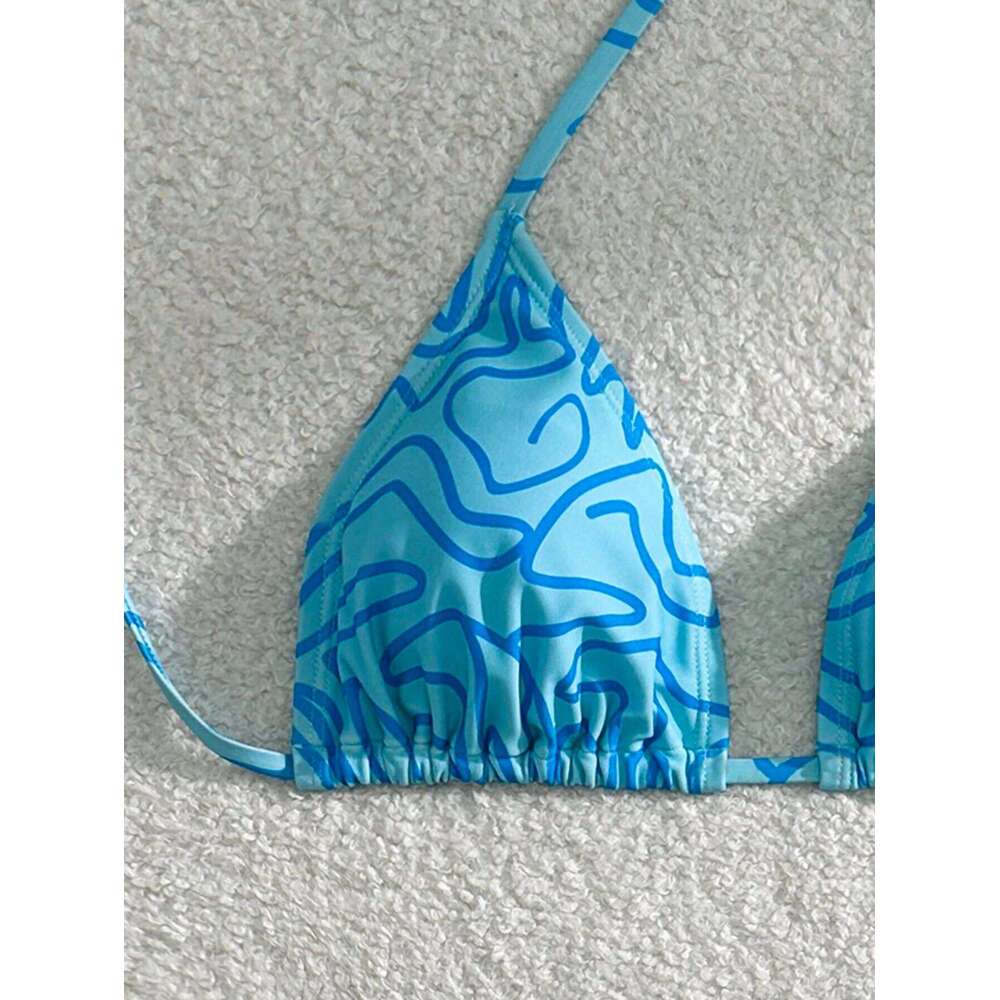 The blue striped bikini design fashionable individual the halterneck tie can be adjusted freely and it is a must-ha 26H0313