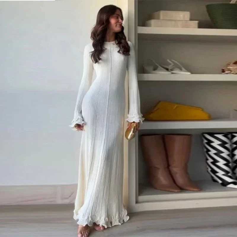 BWQ Flare Sleeve Round Neck White Maxi Dress Women Autumn Fashion Lace Up Elegant Long Dresses Female High Street Beach RobesT260314