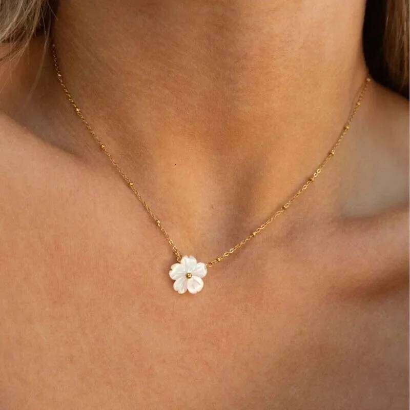 ASONSTEEL Fashion Shell Flower Pendant Necklace Gift For Women Stainless Steel Necklaces Golden Clavicle Chokers Exquisite Gifts H260312