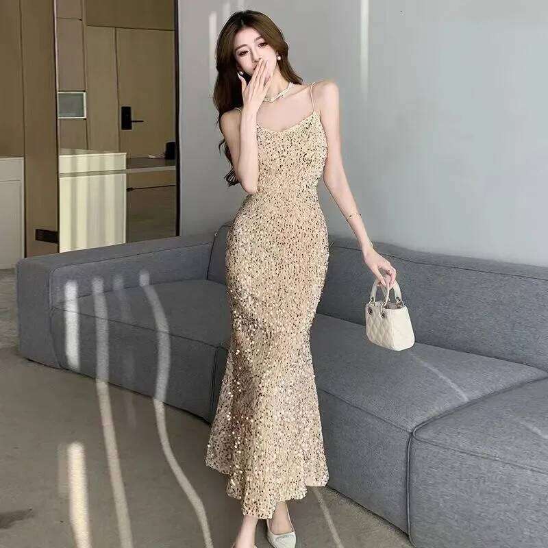 Women's Red Sequin Spaghetti Strap Dress Mermaid Hem Elegant Evening Party Gown Z260313