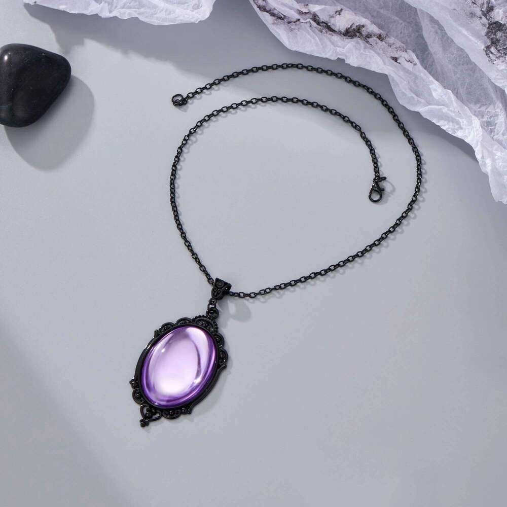 New Vintage Gothic Vampire Relief Pendant Necklace for Men Women Exquisite Fashion Witchcraft Jewelry Collar Gift Choker H260312