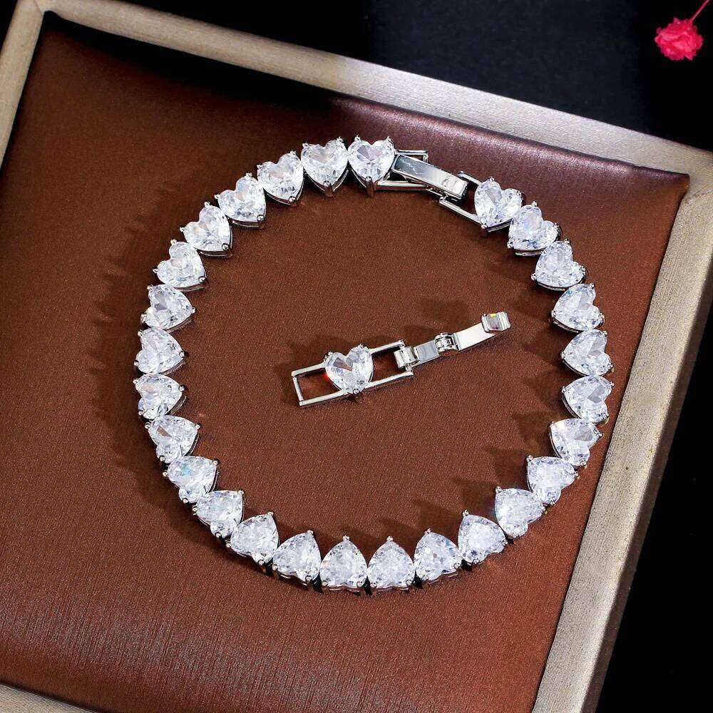 CWWZircons Chic Love Heart Shape Cubic Zirconia Stone Wedding Engagement Tennis Bracelet for Women Classic CZ Jewelry Gift CB293 Z260313