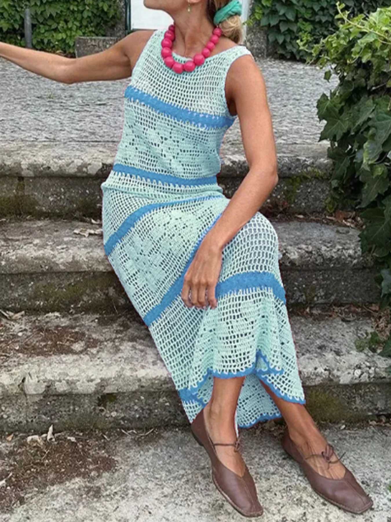 Fashionable Contrasting Hollow Knitted Long Skirt 2026 Spring Summer New Casual Beach Vacation Round Neck Sleeveless Vest DressT260314