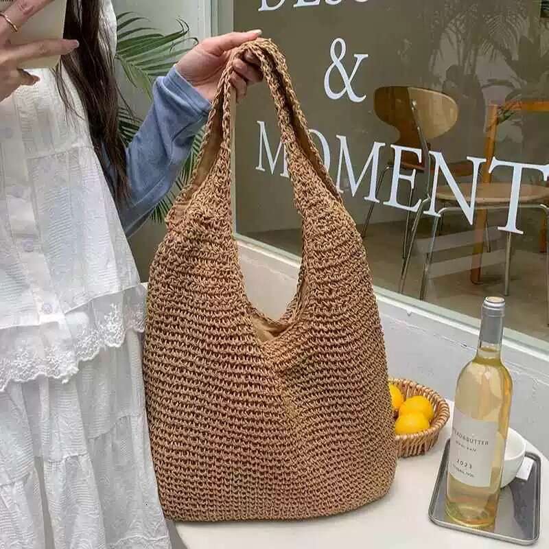 Vacation Style New Single Shoulder Large Capacity Tote Handheld Woven Beach Straw Bag