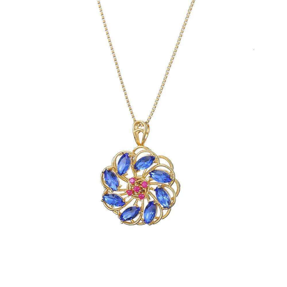 Fashionable Vintage Zircon Lucky Flower Necklace Women's New Live Broadcast TikTok Embedded Sense Rotation Pendant Titanium S... H260312