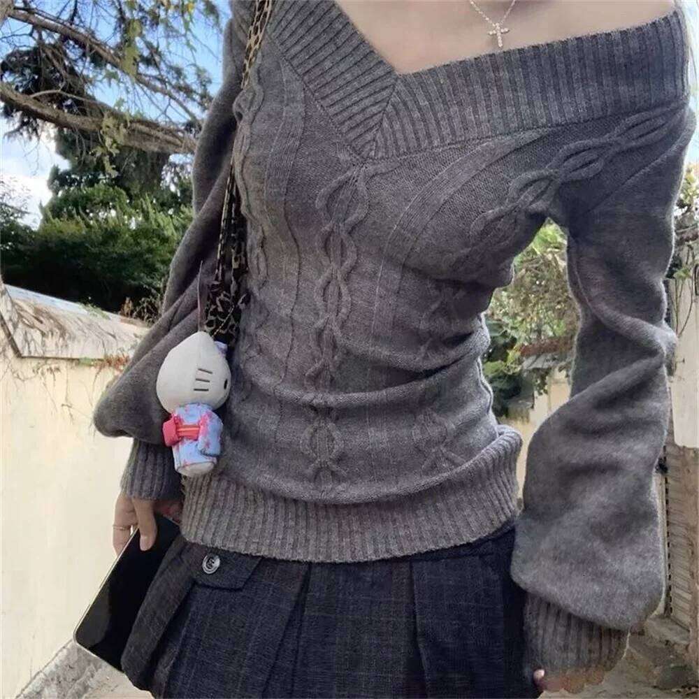 Fashion Vintage V-neck Knitted Tops Women 2025 Early Autumn New Sweaters Pullover Slim Long Sleeve Pullovers Sexy Gray Jumpers Z260313