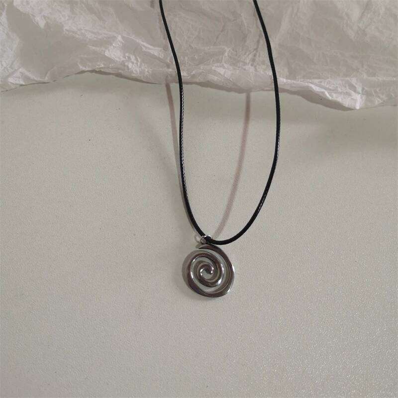 Vintage Spiral Vortex Pendant Hand-woven Leather Rope for Women Unisex Boho Pentagram Necklace Fashion 2023 Y2K Jewelry H260312