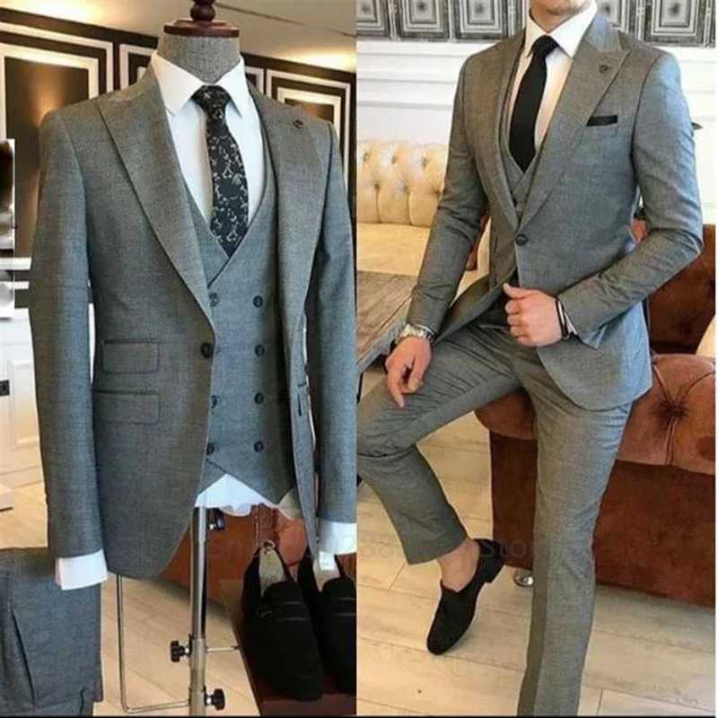 3 PiecesGroom Wear Green Men Suits 2023 Slim Fit Peak Lapel One Button Wedding Tuxedo Terno Masculino JacketPantsVestTie M260313