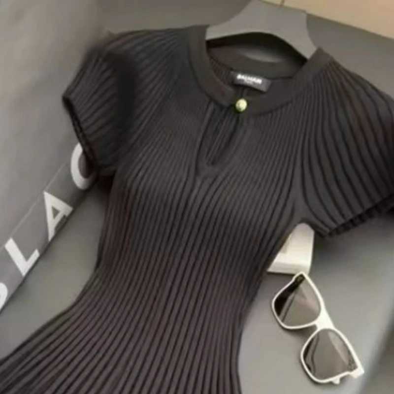 New Black Knitted Dress Fashionable Elegant Style Exuding A Goddess-like Charm Slimming Form-fitting Dress with A Cinched WaistT260314