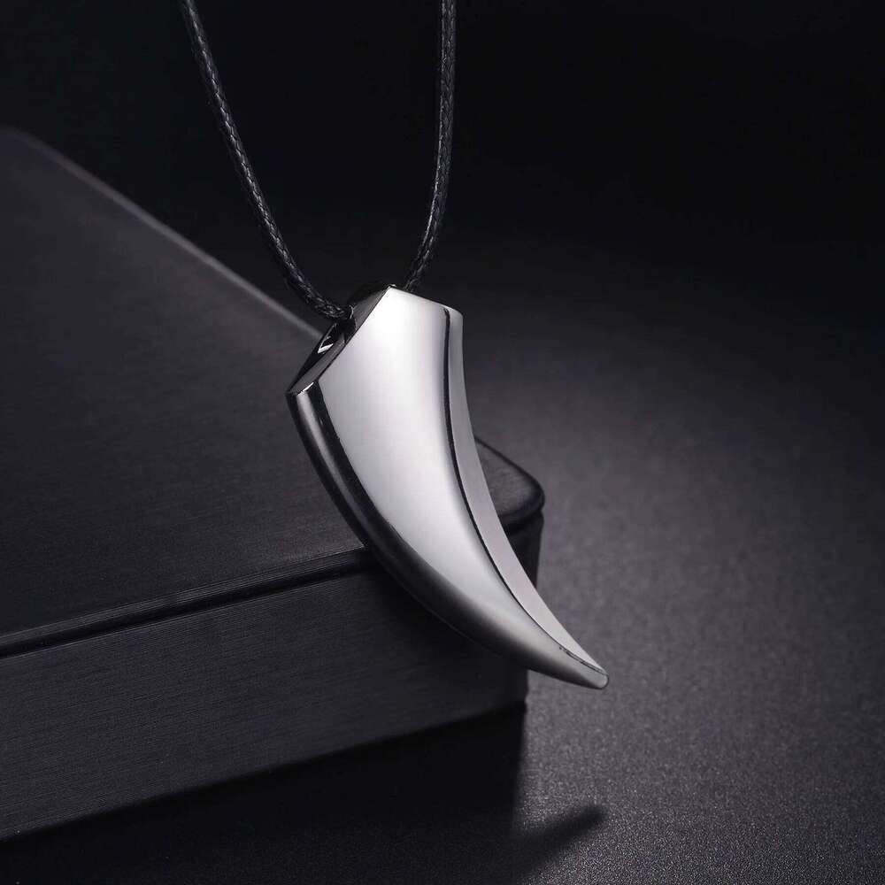 Punk Hip Hop Stainless Steel Crescent Spike Pendant Men Women Fashion Wolf Tooth Chain Necklace Jewelry H260312