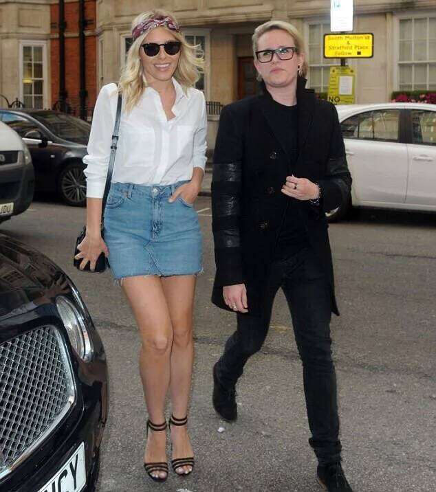 2025 New Women's Summer Denim Fashion Sexy Mini Star Same Style Short Jeans Skirt S-2XL Drop shipping Z260314