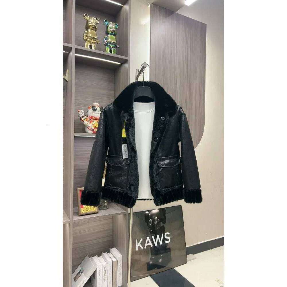 Trend Winter Luxury Men's Clothing Warm Coat Reversible Wear Fur Leather High-quality Windproof Outerwear Snow Jacket Z260313