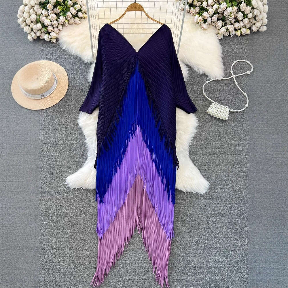 Designer high-end elegant lady pleated long sleeved V-neck backless A12 loose tassel gradually changing color irregular dress