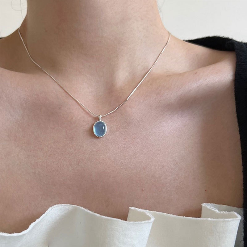 Hot-Selling Aquamarine Moonstone Necklace For Women, High-End Fashionable Women's Accessories Ins Style Versatile Oval Pendant Collarbone