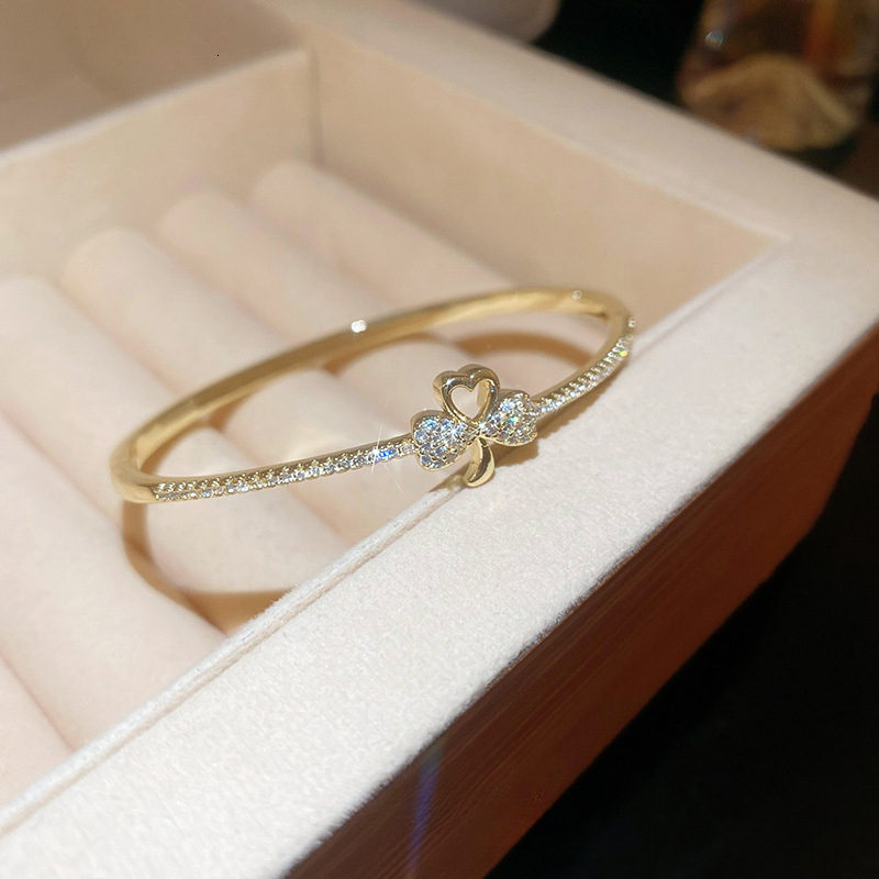 Gold-Plated Diamond-Studded Letter Open Bangle Niche Versatile Wrist Accessory Luxury-Inspired Premium Quality Women's Holiday Gift Ladies' 