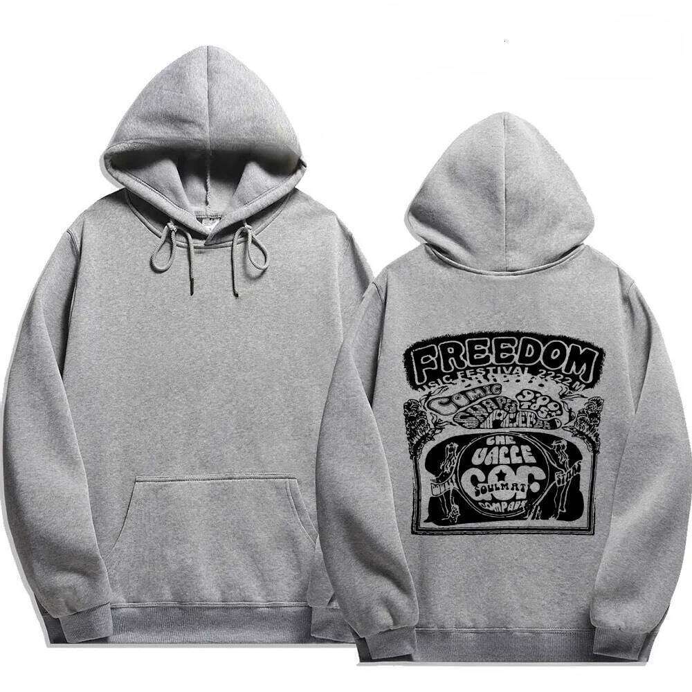 The new freedom letter-printed is suitable for both men women. It's a casual and sporty hoodie with street fashion Z260314