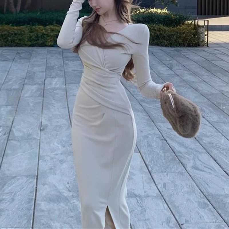 Spring Winter Lady Fashion Designer V-neck Slim Fit Long Sleeves Dress Girls Korean Version Solid Waist Cinching Wrap Hip SkirtT260316