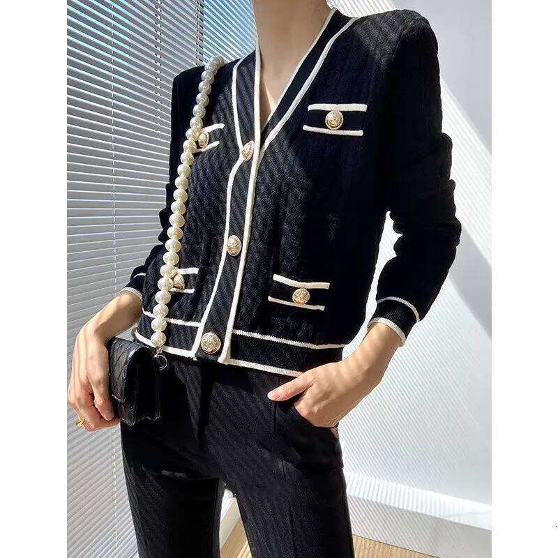 Spring Autumn New V-neck Long Sleeve Fashion Sweater Women High Street Casual Button Patchwork Cardigan Elegant Vintage Tops Z260313