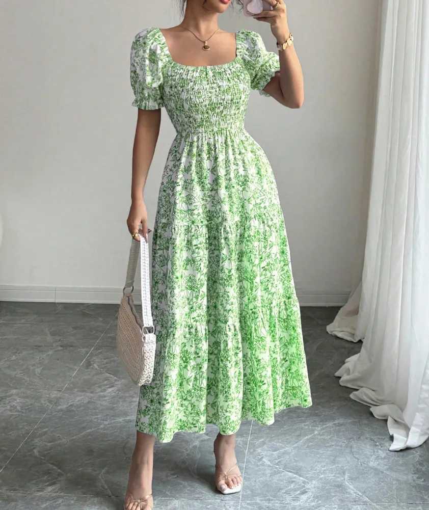 Spring and Autumn Womens Square Neck Short Sleeve Long Skirt Fresh Printed Casual Fashion Slight Backless Temperament DressT260314