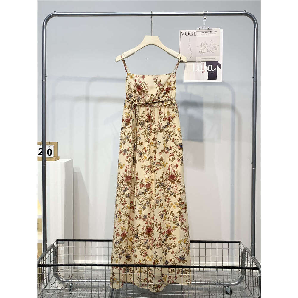 2026 Spring and Summer New Designer French c10 Fashion Retro Long Flower Strap Skirt for Women