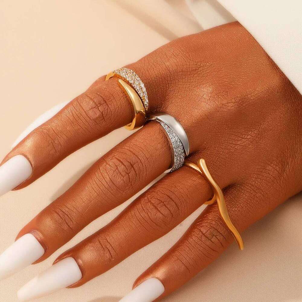 New Fashion Stainless Steel 18K Gold Plated Sun Rings for Women Rhinestones Inlaid in Hollow Metal Texture Ring Trendy Jewelry H260312