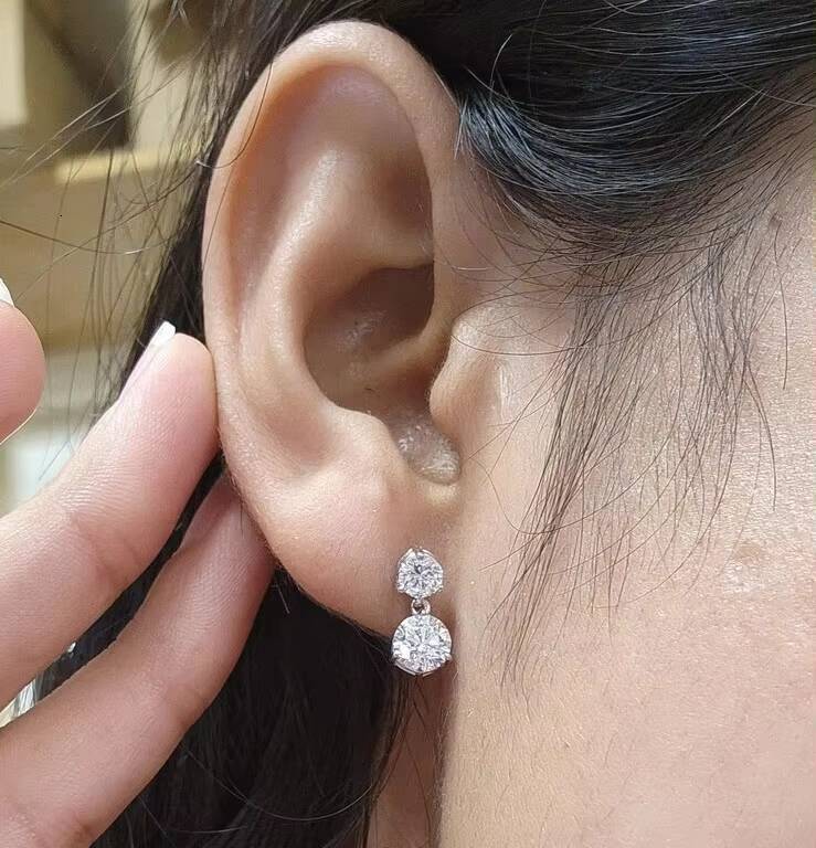 Wholesale Luxury Moissanite Diamond Earrings with Stunning Sparkle Rhodium Plated IGI Certified for Birthday Gift Daily Wear