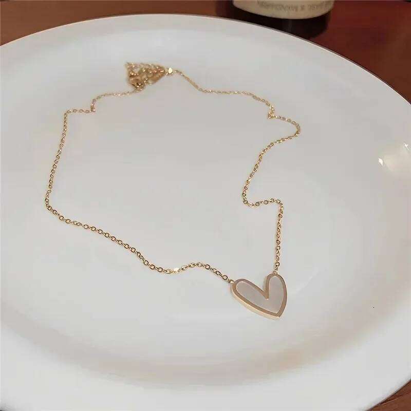 Trendy Korean Simple Heart Pendant Choker Necklaces For Woman Clavicle Chain Necklace for Women Girls New Party Gifts Jewelry H260312