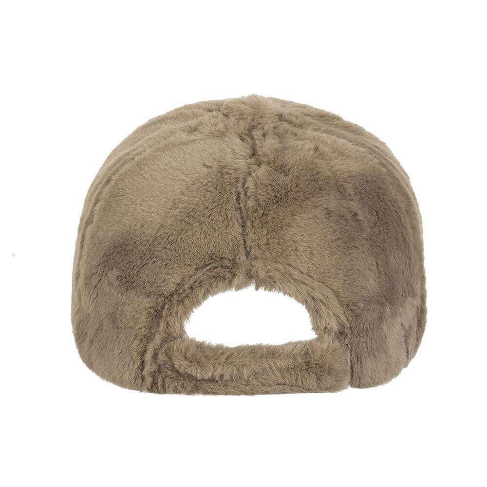 FS Khaki Beige Warm Baseball Cap For Men Luxury Big Letter Women Caps Windproof Plush Winter Hat Outdoor Sports Golf Hats Bone Z260313