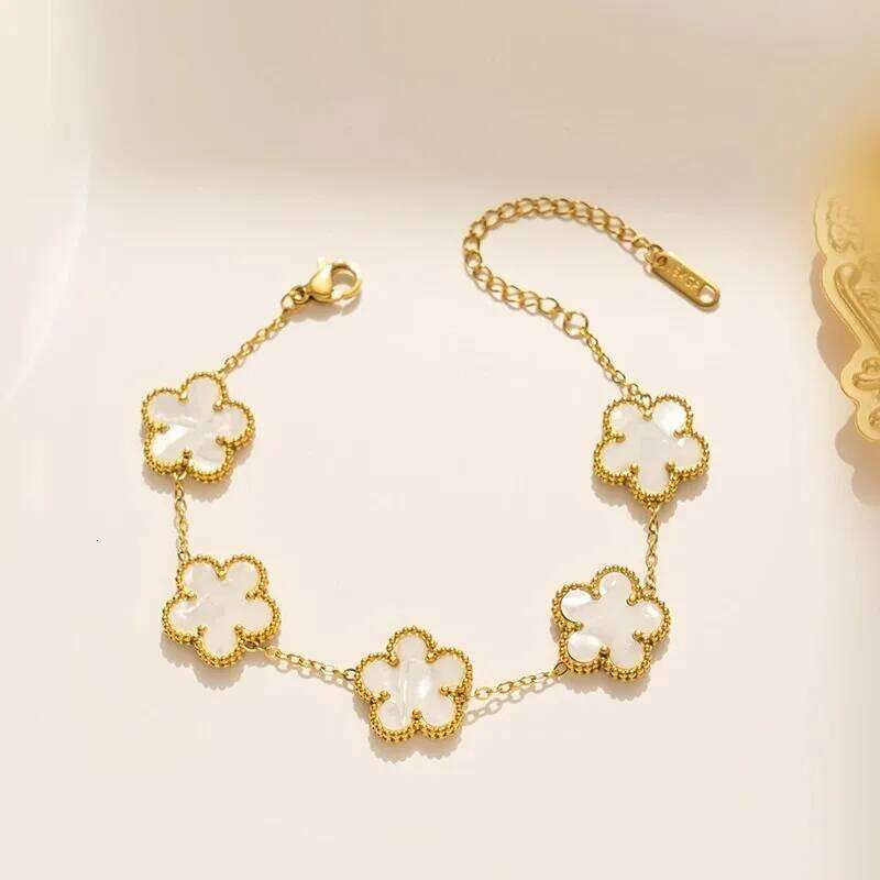 White Black Red Green Shell Five Leaf Flower Stainless Steel Ladies Bracelet Simple for Woman Party Birthday Jewelry Gift Clover Z260313