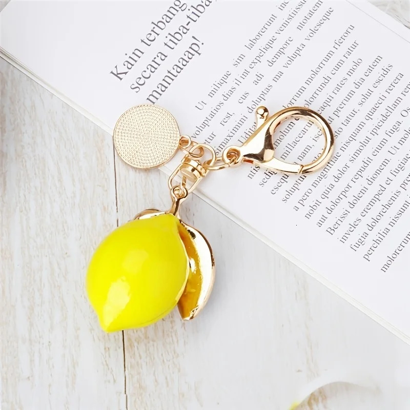 Summer Style Decorative Alloy Rhinestone Lemon Keychain with Lobster Clasp Fruit Key Ring Bag Car Decoration 260311