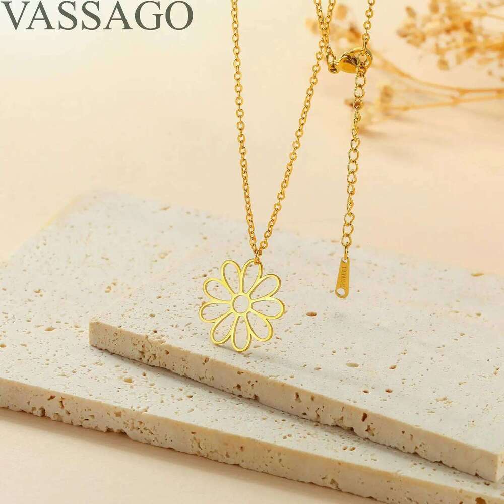 VASSAGO Daisies Stainless Steel Chrysanthemum Pendant Necklace for Women Little Wild Flower Jewelry H260312