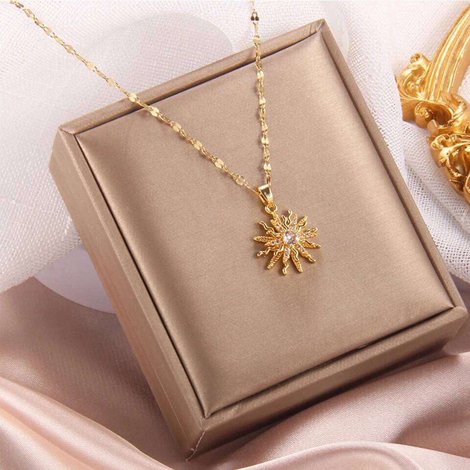 Yupsk Titanium Steel Gold Color Rotating Flower Pendant Necklace for Women Shiny Clear Zircon Sun Clavicle Chain Necklaces Gift H260312