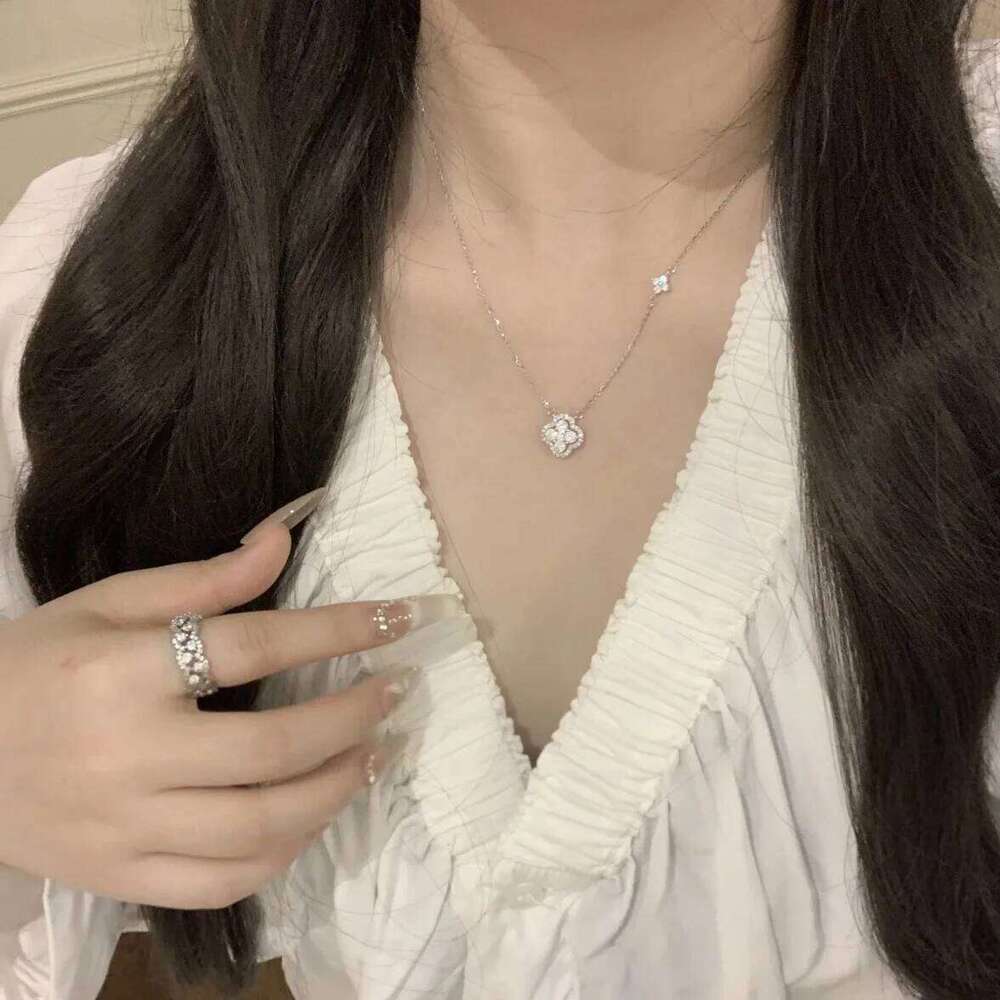 Zircon Flower Necklace for Women Sweet Premium Clavicle Chain Party Jewelry H260312