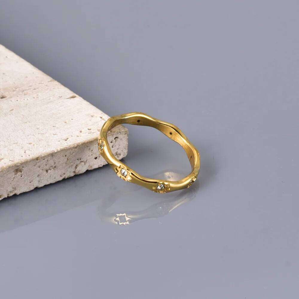 J137 European American Cross-border Fashion and Elegant Design Stainless Steel 18K Gold wavy octagonal ring H260312