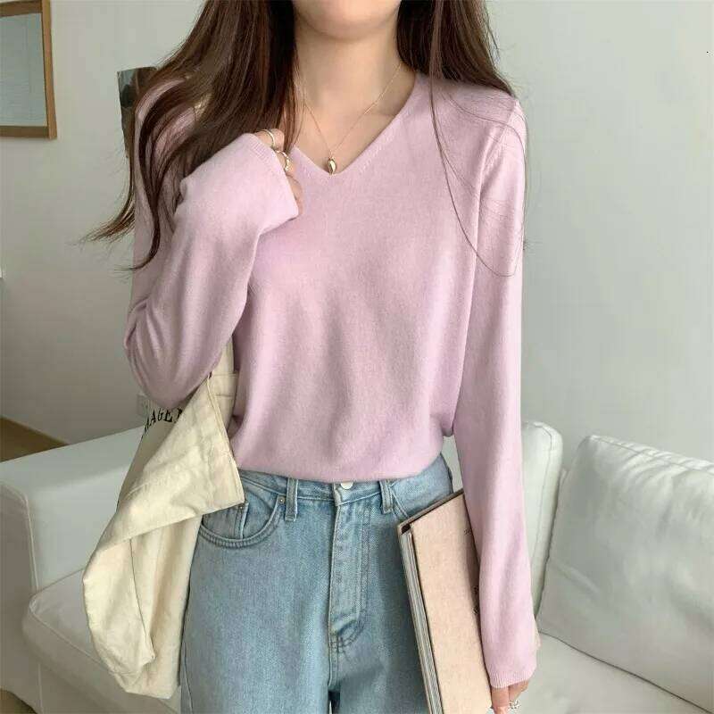 Fresh Elegant V-neck Loose Long-sleeved Sweater Bottoming Shirt for Women Trendy Autumn Commuting Top Pullovers Z260313