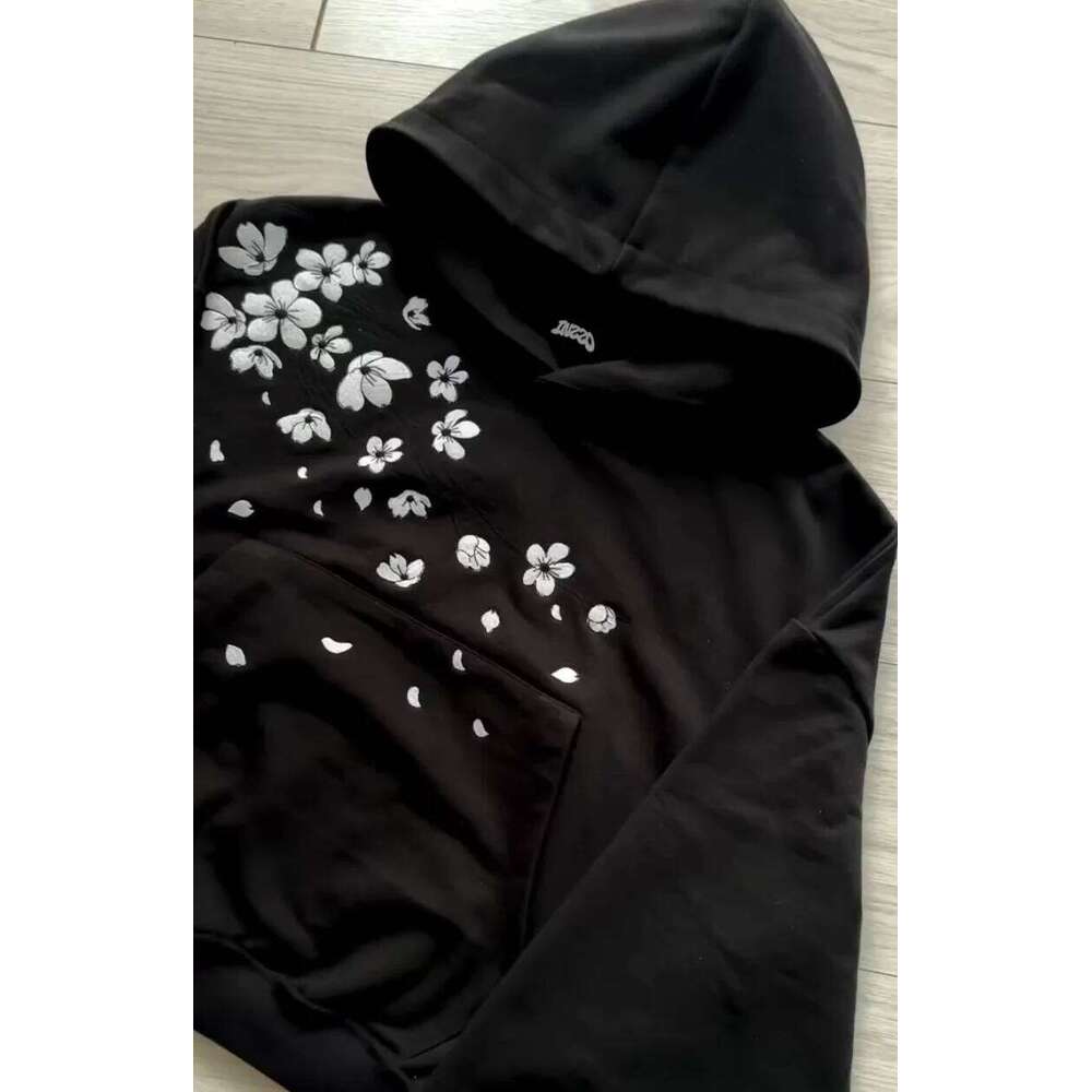 Winter Oversized Petal Embroidery Loose Hoodie Y2k Harajuku Men Women Street Sweatshirt Hip Hop Hooded Pullover Couple Clothing Z260314